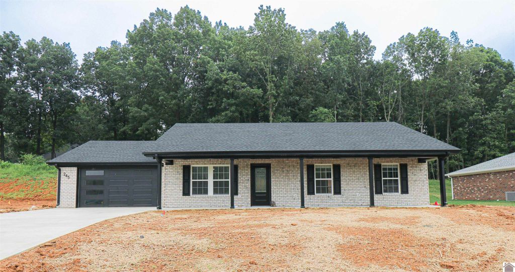 135 Clover Crescent, Paducah, KY 42003