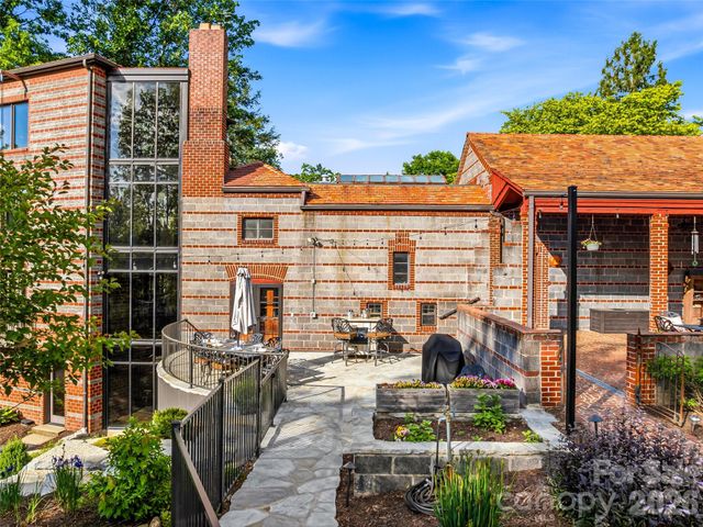 24 Kimberly Avenue, Asheville, NC 28804