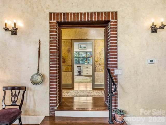 24 Kimberly Avenue, Asheville, NC 28804