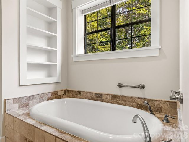 24 Kimberly Avenue, Asheville, NC 28804
