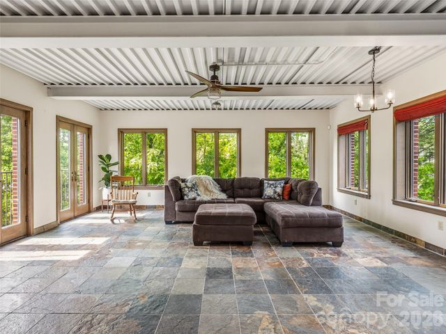 24 Kimberly Avenue, Asheville, NC 28804
