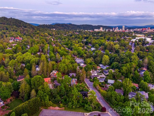 24 Kimberly Avenue, Asheville, NC 28804