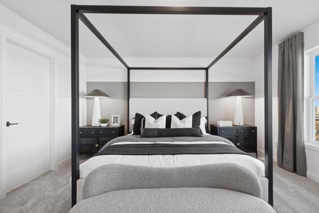 5048 Hadley Crest Drive NE, Rochester, MN 55906