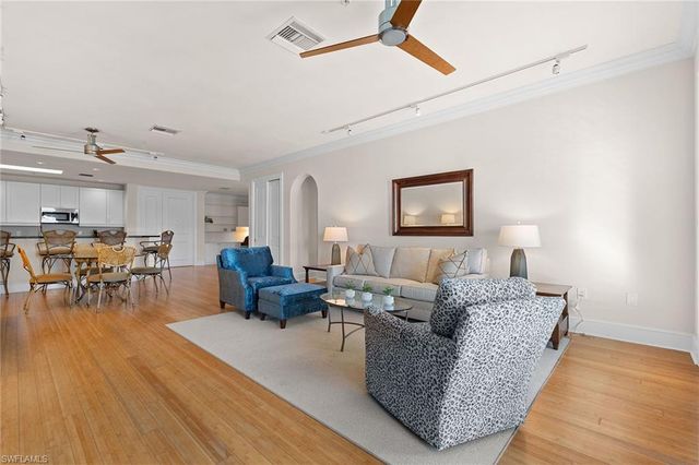 780 5th AVE S # 13, Naples, FL 34102