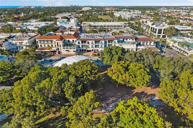 780 5th AVE S # 13, Naples, FL 34102