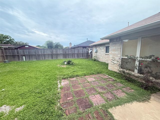 9526 Misty Bridge Street, Houston, TX 77075