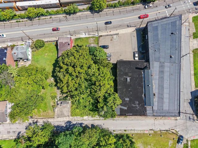 2480 River Road, Cincinnati, OH 45204