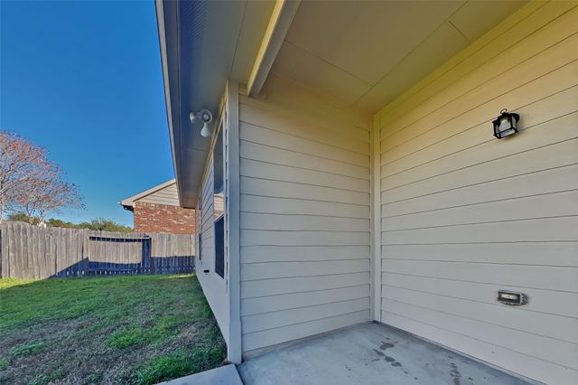 2815 Lockeridge Oaks Drive, Spring, TX 77386