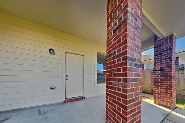 2815 Lockeridge Oaks Drive, Spring, TX 77386