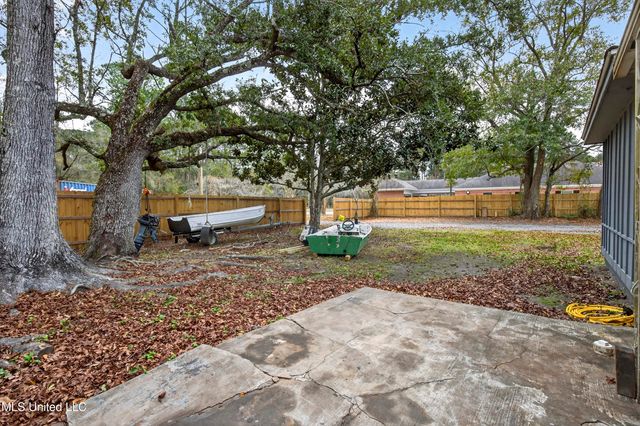 7621 Elder Ferry Road, Moss Point, MS 39563