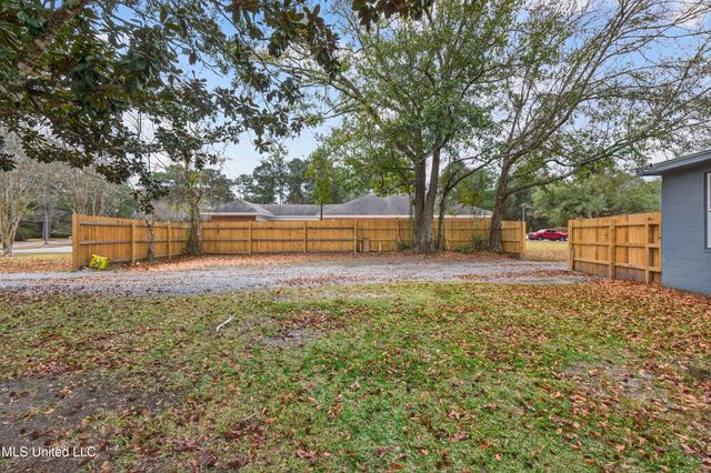 7621 Elder Ferry Road, Moss Point, MS 39563