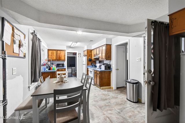 7621 Elder Ferry Road, Moss Point, MS 39563