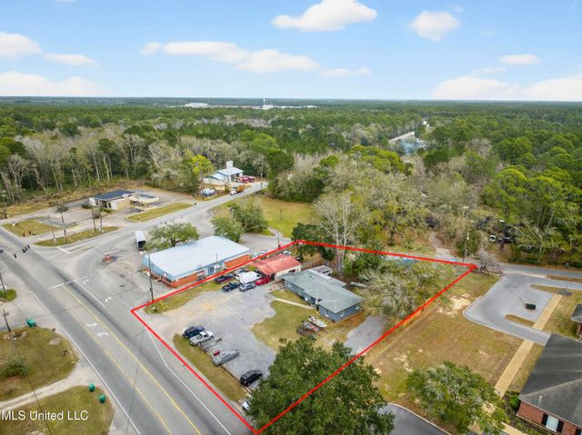 7621 Elder Ferry Road, Moss Point, MS 39563