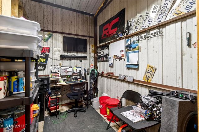 7621 Elder Ferry Road, Moss Point, MS 39563