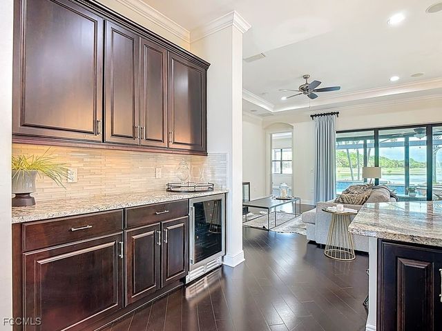 10264 Porto Romano DR, Miromar Lakes, FL 33913