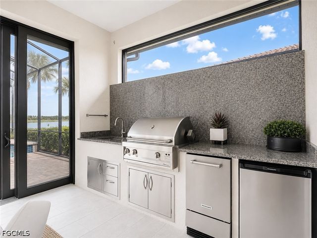 10264 Porto Romano DR, Miromar Lakes, FL 33913
