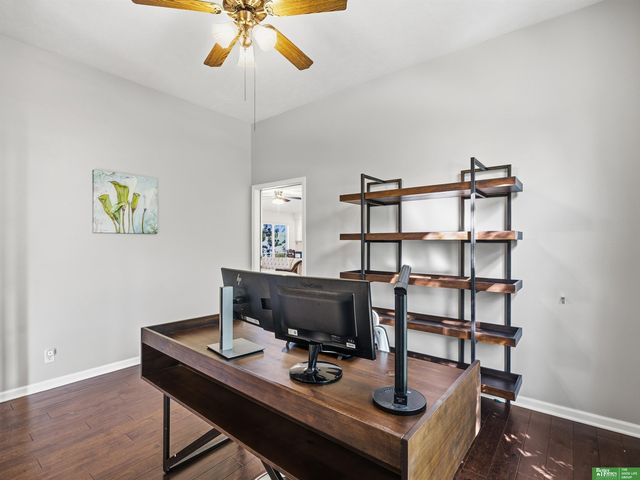 910 S 220th Street, Elkhorn, NE 68022