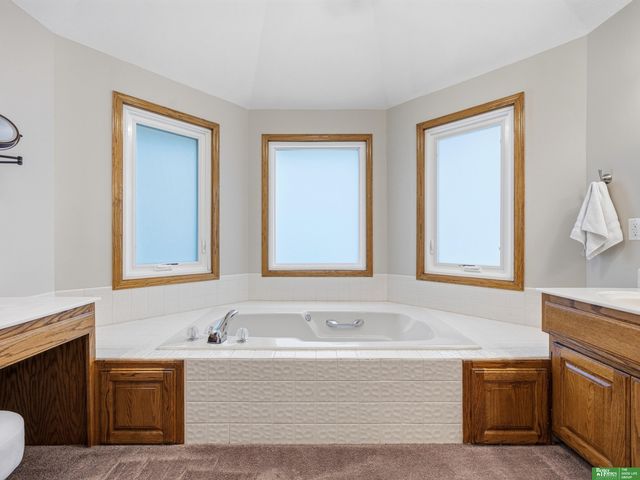 910 S 220th Street, Elkhorn, NE 68022