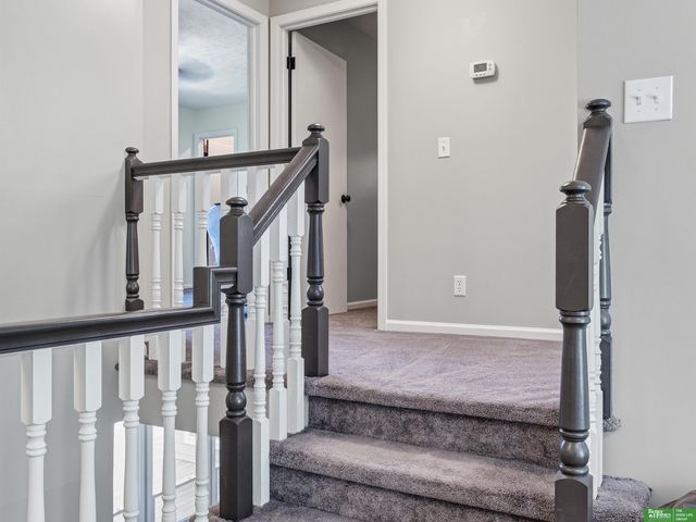 910 S 220th Street, Elkhorn, NE 68022
