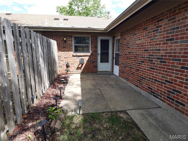 12228 Tarpon Drive, Florissant, MO 63033