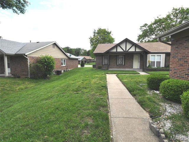 12228 Tarpon Drive, Florissant, MO 63033