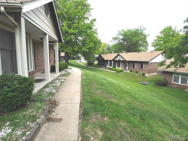 12228 Tarpon Drive, Florissant, MO 63033