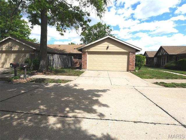 12228 Tarpon Drive, Florissant, MO 63033