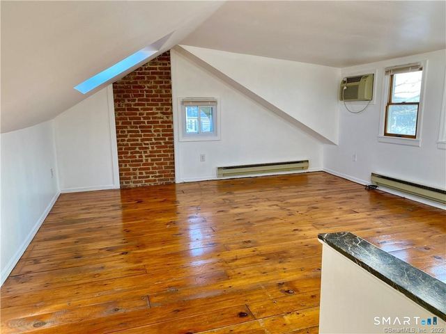43 Mohegan Avenue 2, Stamford, CT 06902