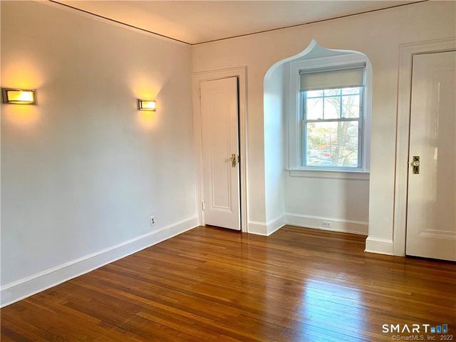 43 Mohegan Avenue 2, Stamford, CT 06902
