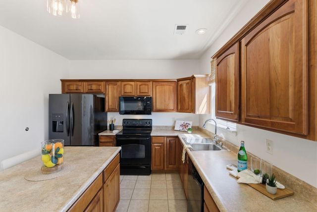 130 Whitman Way, Georgetown, KY 40324