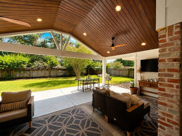 5007 Willowbend Boulevard, Houston, TX 77035
