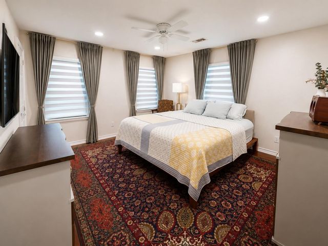 5007 Willowbend Boulevard, Houston, TX 77035