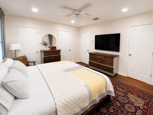 5007 Willowbend Boulevard, Houston, TX 77035