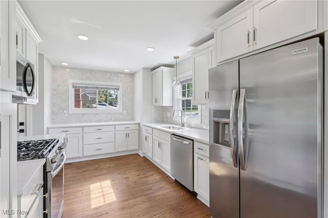 1073 Hereford Road, Cleveland Heights, OH 44112