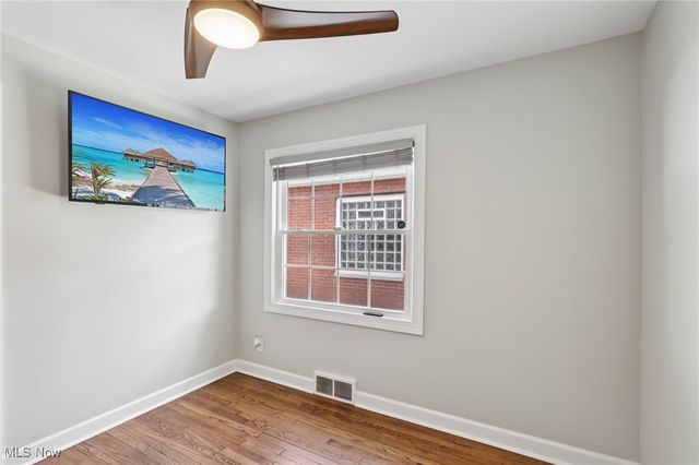 1073 Hereford Road, Cleveland Heights, OH 44112