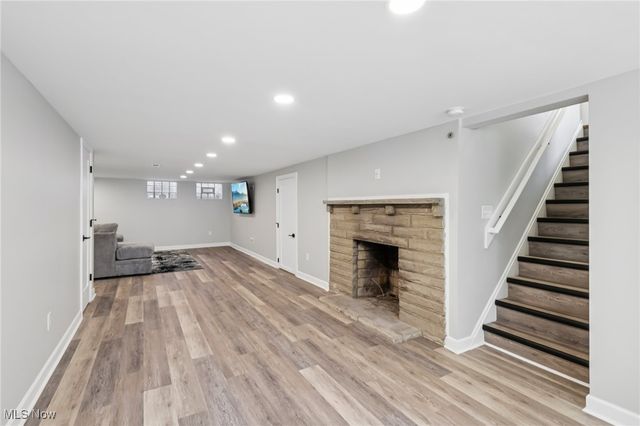 1073 Hereford Road, Cleveland Heights, OH 44112