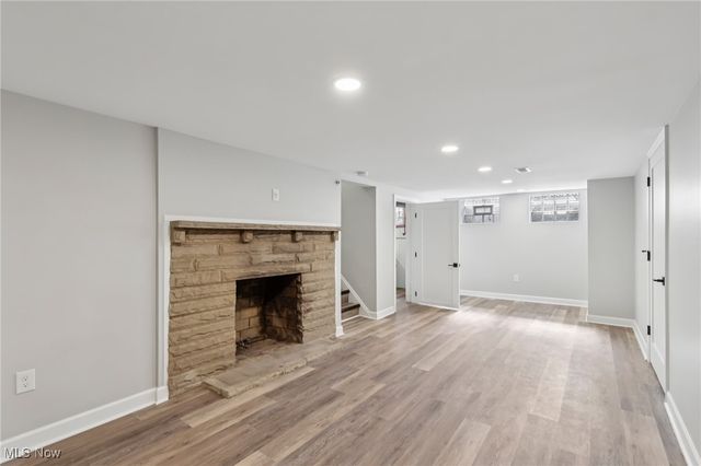 1073 Hereford Road, Cleveland Heights, OH 44112