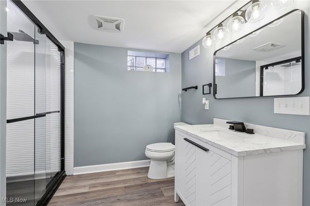 1073 Hereford Road, Cleveland Heights, OH 44112