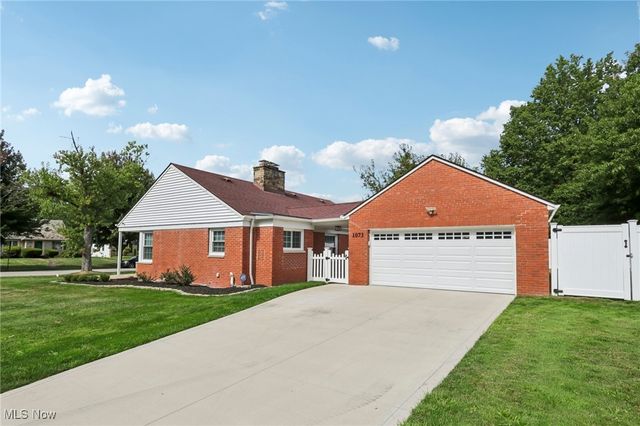 1073 Hereford Road, Cleveland Heights, OH 44112