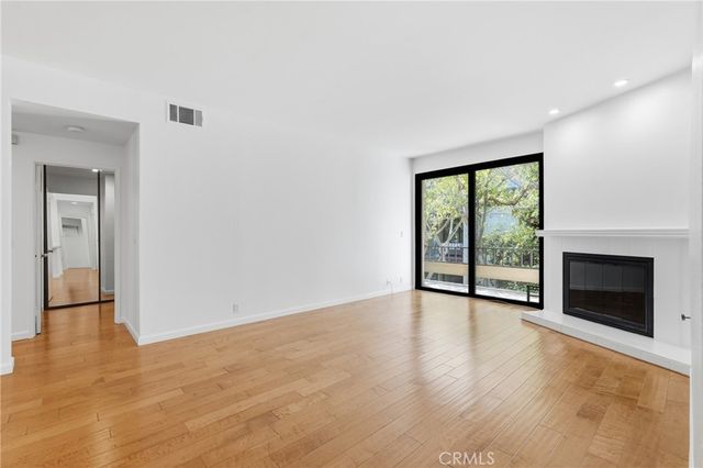 8675 Falmouth 221, Playa Del Rey, CA 90293