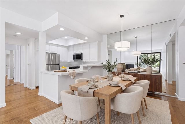8675 Falmouth 221, Playa Del Rey, CA 90293