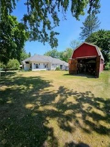 122 N Sherman Street, Howard City, MI 49329