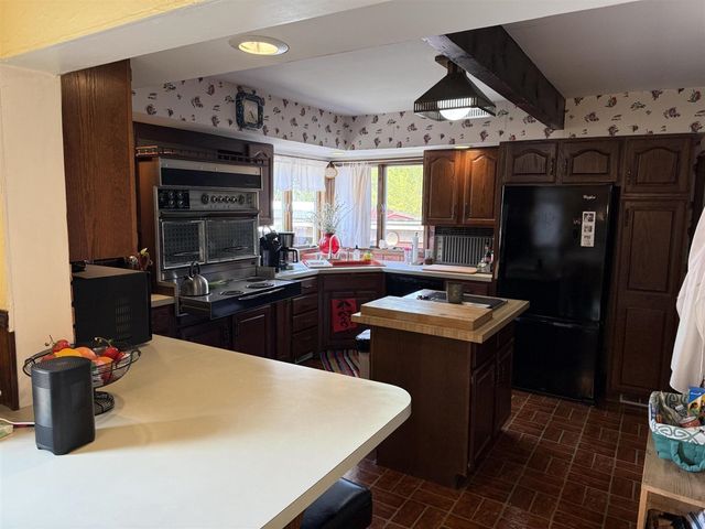 122 N Sherman Street, Howard City, MI 49329