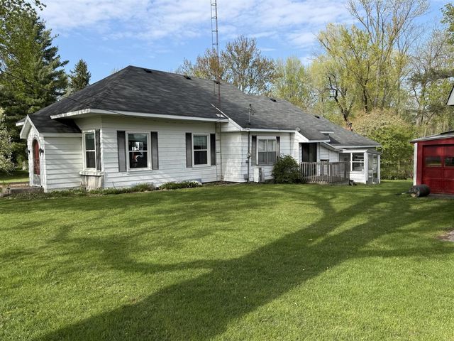 122 N Sherman Street, Howard City, MI 49329