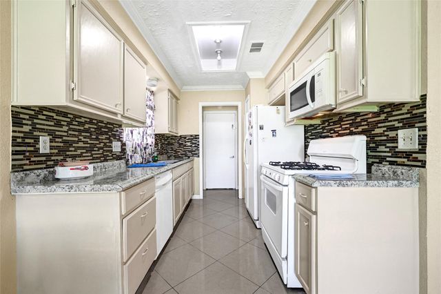 8639 Pearl Point Street, Houston, TX 77044