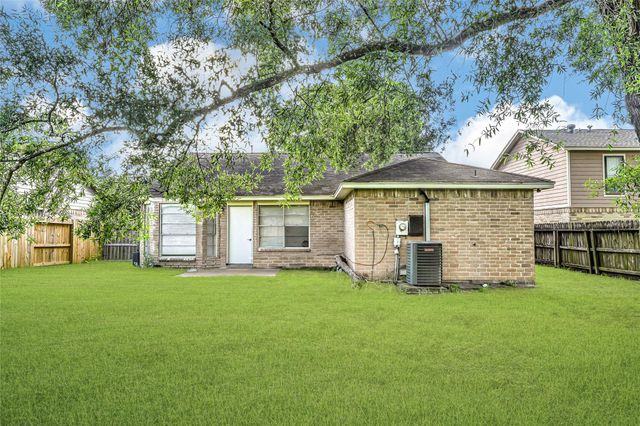 8639 Pearl Point Street, Houston, TX 77044
