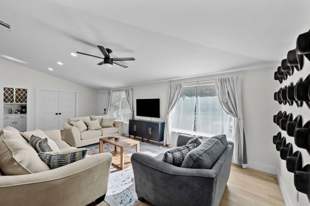 5417 Vicki Street, Haltom City, TX 76117