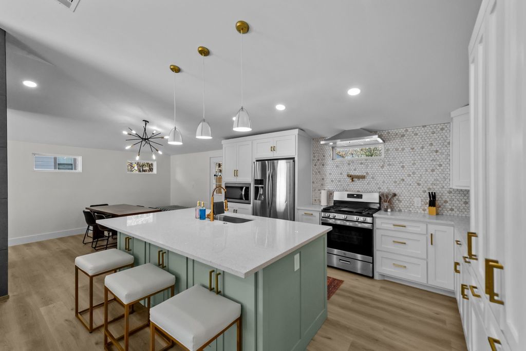 5417 Vicki Street, Haltom City, TX 76117