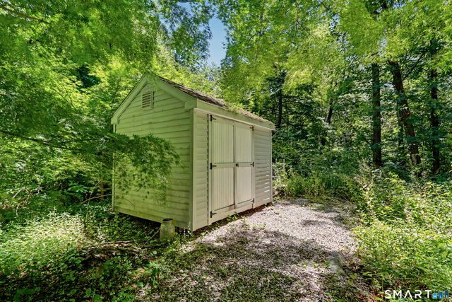 31 Vista Road, Wilton, CT 06897