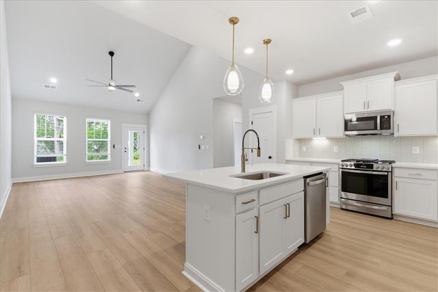 418 Crestcreek Drive, Anderson, SC 29621